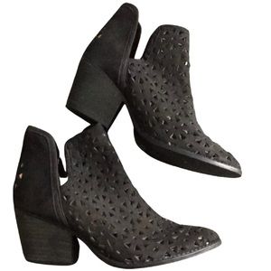 Musse & Cloud Cutout Leather Booties Size 7